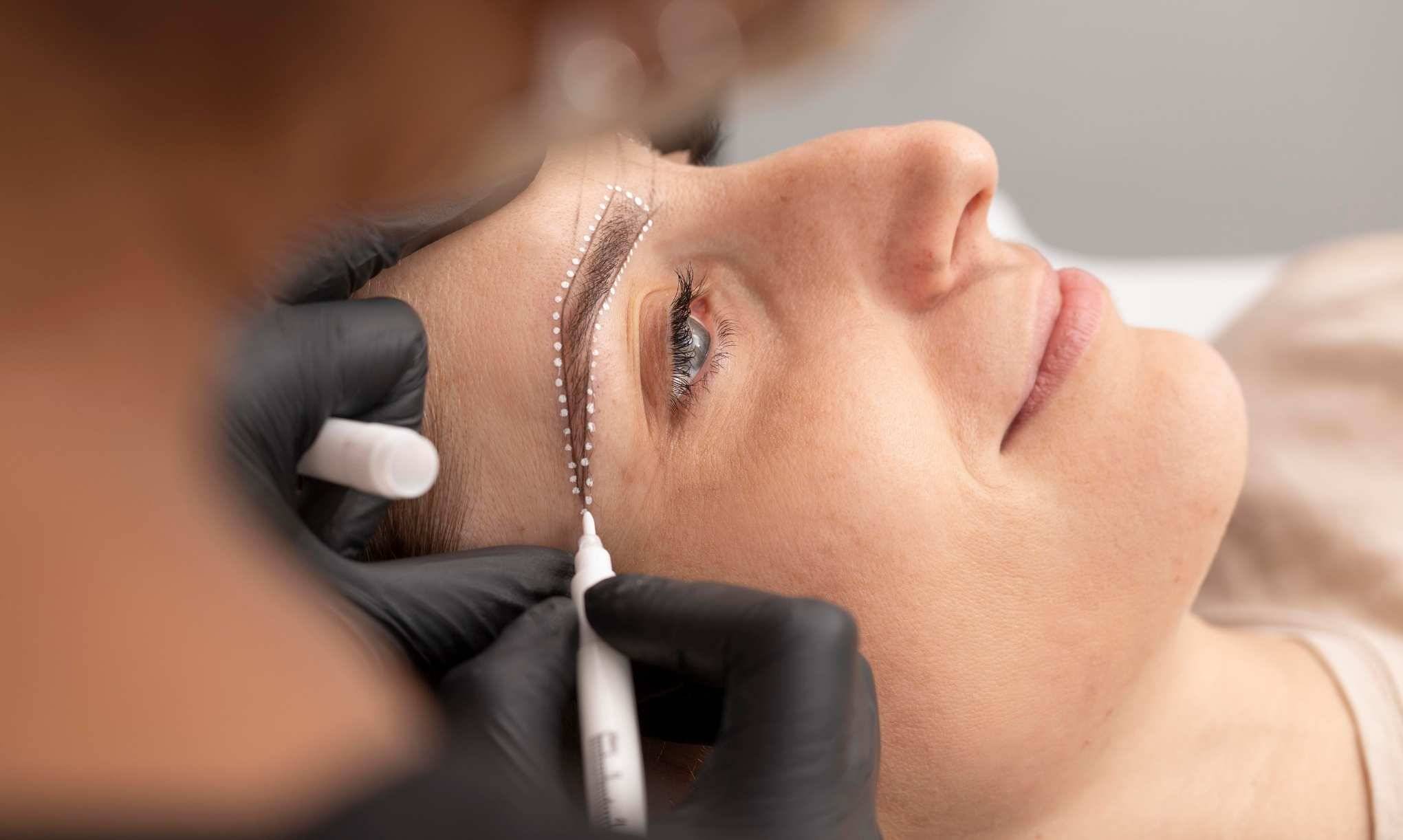 سوالات متداول درباره کاشت ابرو طبیعی