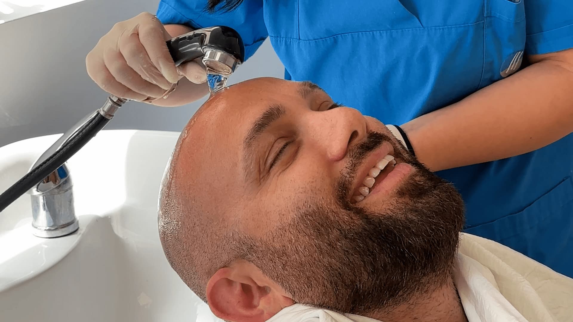 سوالات متداول درباره شستشوی مو بعد از کاشت